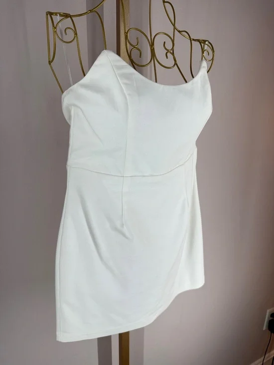NEW Superdown Stevie Sweetheart Strapless Mini Dress - Medium - White - NWOT - Picture 6 of 16